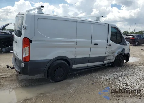 2015 Ford Transit T-250 z USA, uszkodzony, nr VIN 1FTYR1ZM5FKA17930